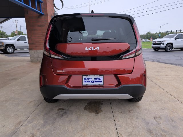 Used 2025 Kia Soul LX FWD image 6