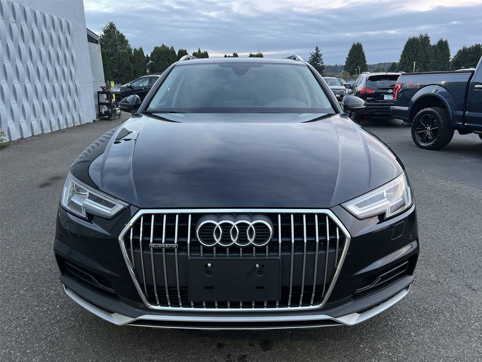 Used 2017 Audi A4 2.0T allroad Premium Plus w/ Technology Package image 3