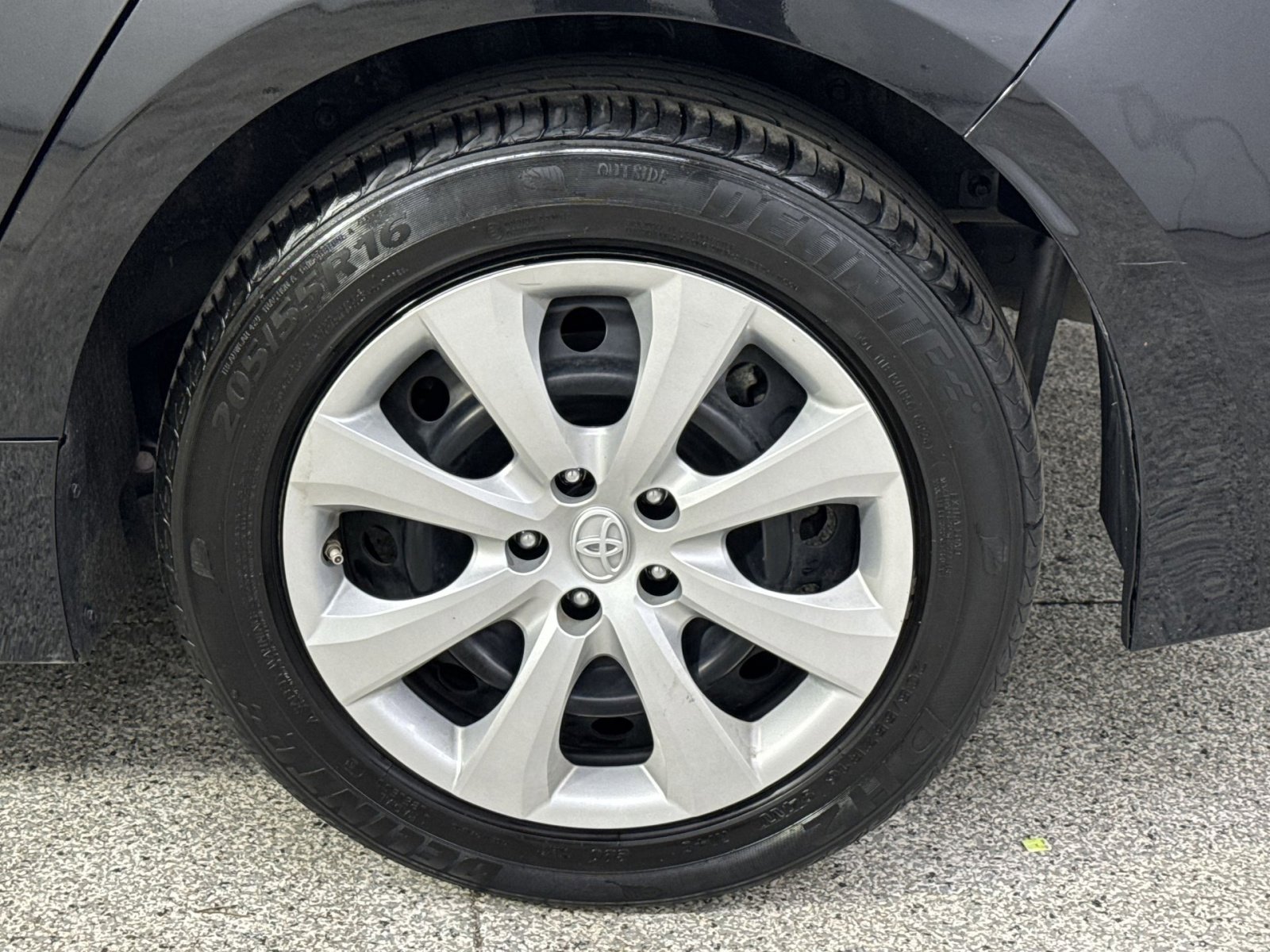 Used 2023 Toyota Corolla LE image 16