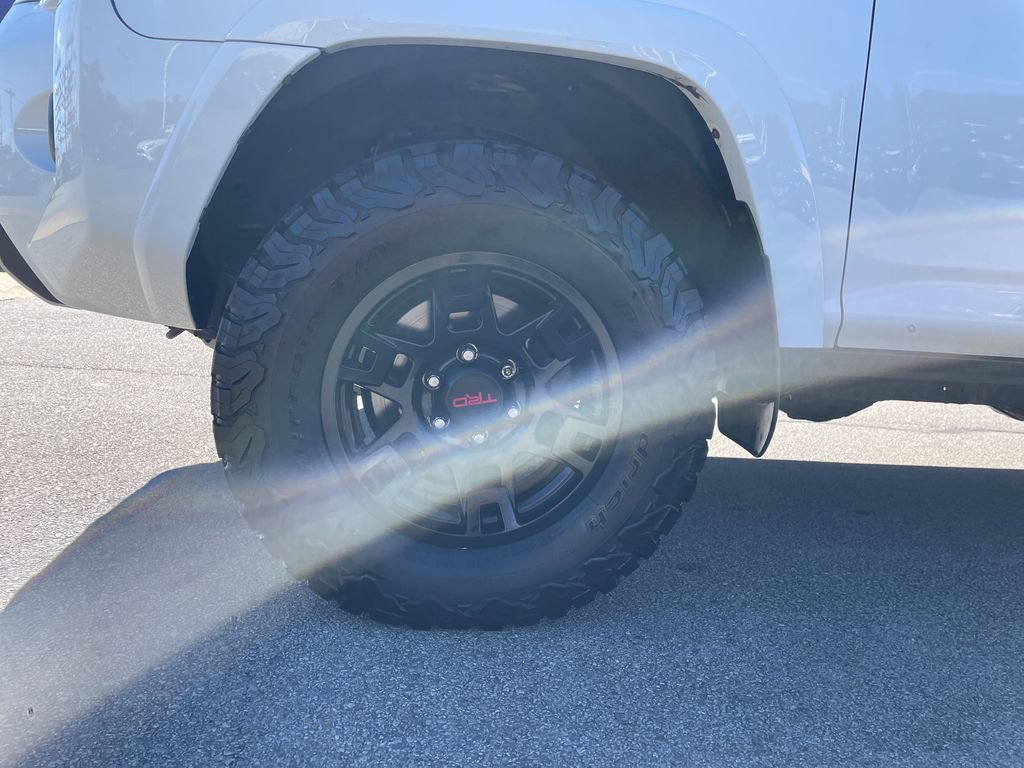 Used 2018 Toyota 4Runner TRD Pro AWD/4WD image 9