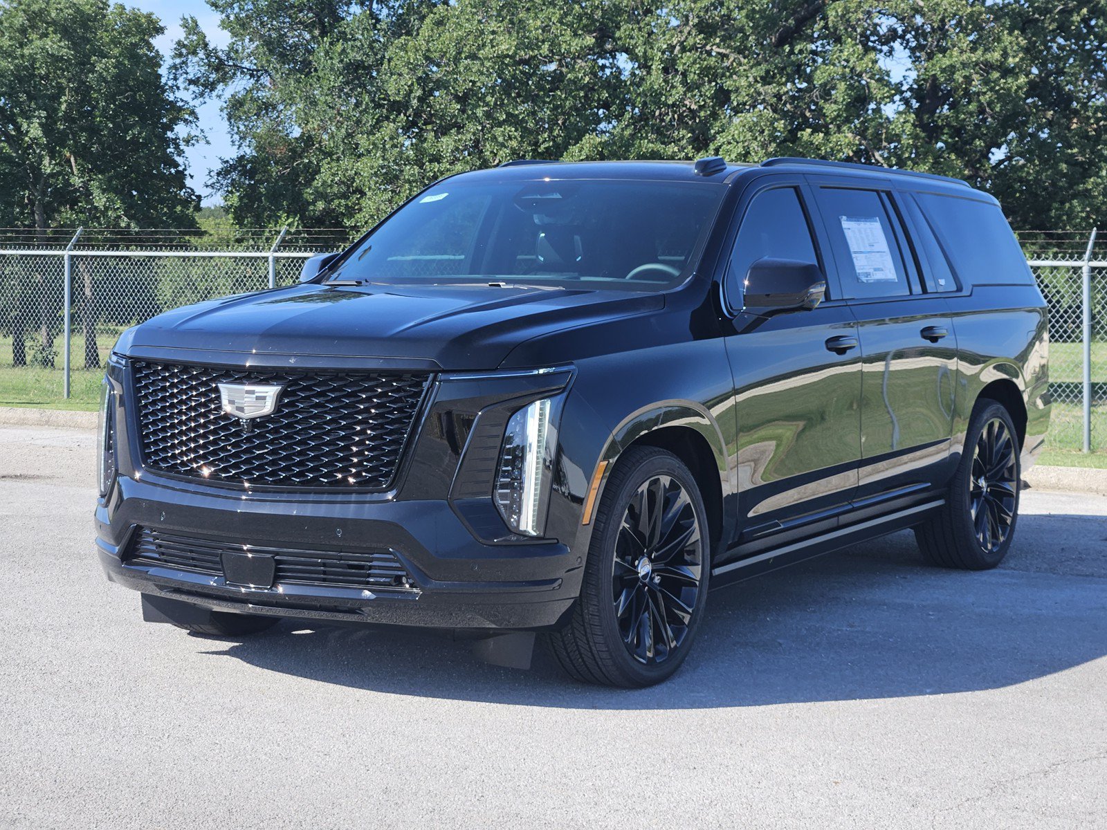 New 2026 Cadillac Escalade ESV Platinum Sport w/ LPO, ONYX Package AWD/4WD image 2