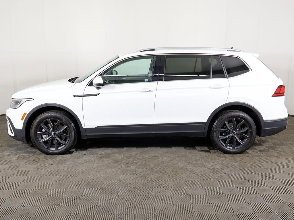 Certified 2024 Volkswagen Tiguan SE AWD/4WD image 17