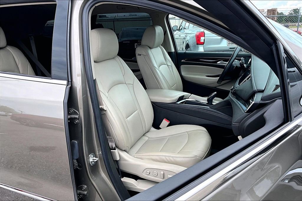 Used 2020 Buick Enclave Premium w/ Surround and Sites Package FWD image 9
