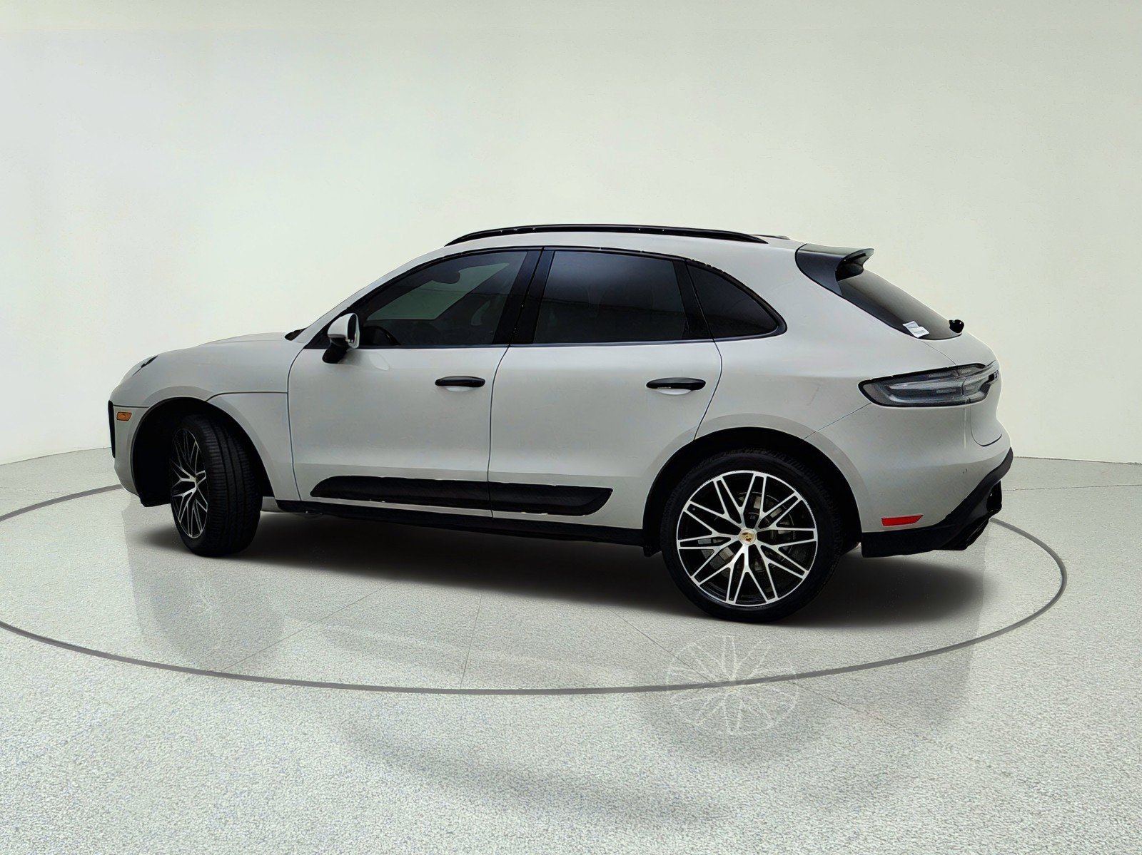 Used 2024 Porsche Macan S AWD/4WD image 13