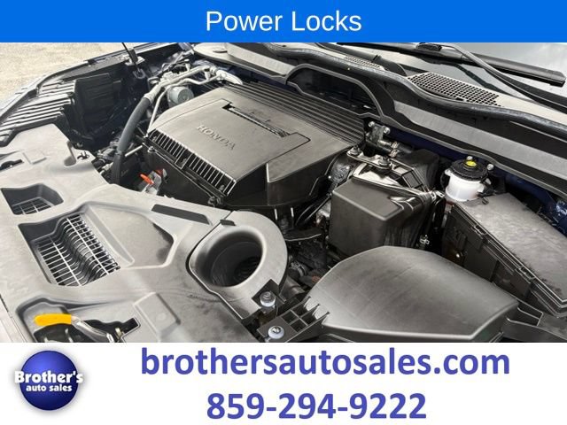 Used 2025 Honda Pilot Sport image 13