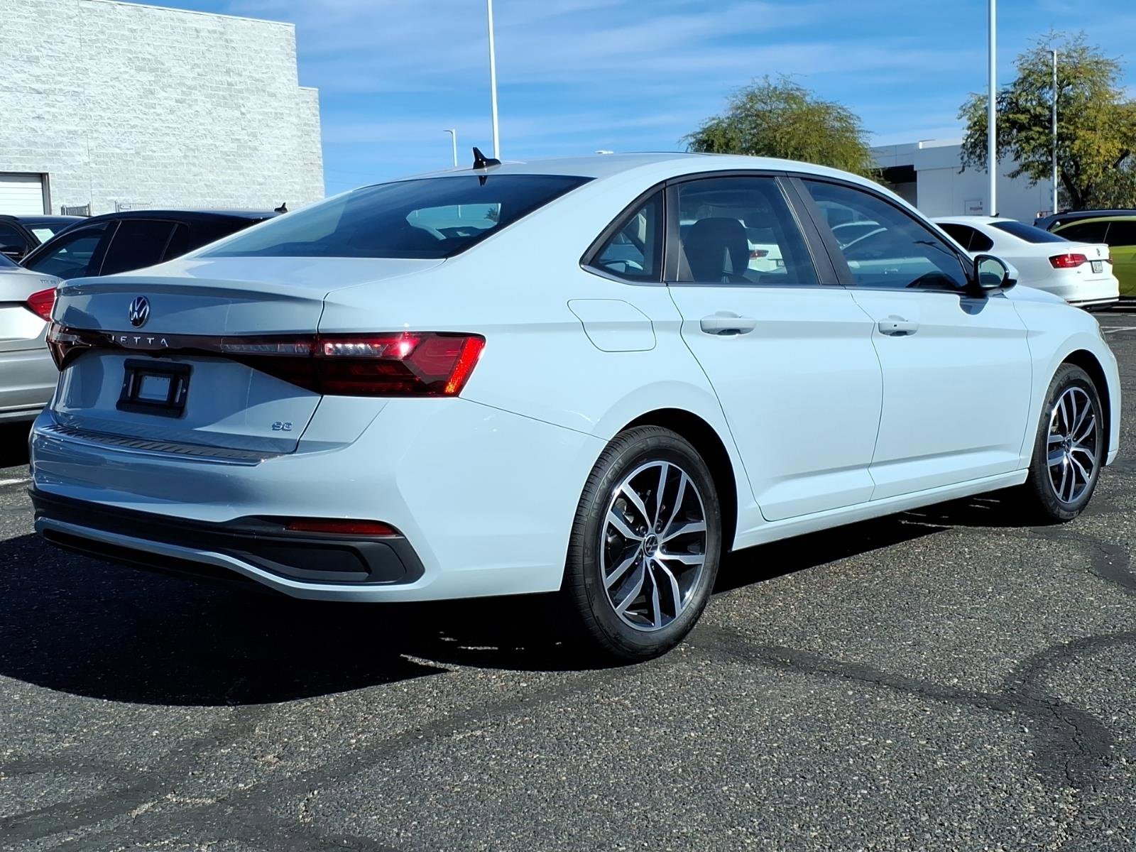 New 2026 Volkswagen Jetta SE image 4