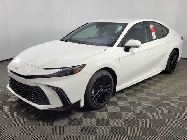 New 2026 Toyota Camry SE image 3
