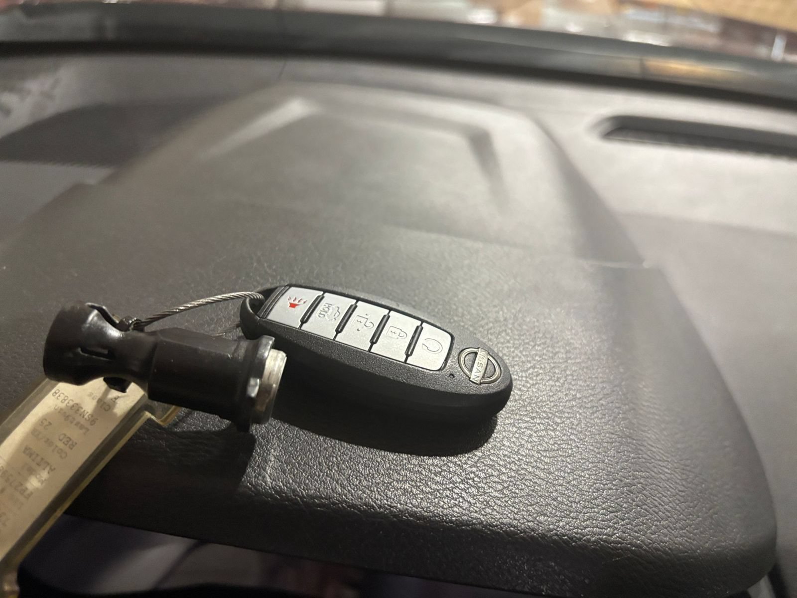 Used 2025 Nissan Altima 2.5 SV FWD image 17