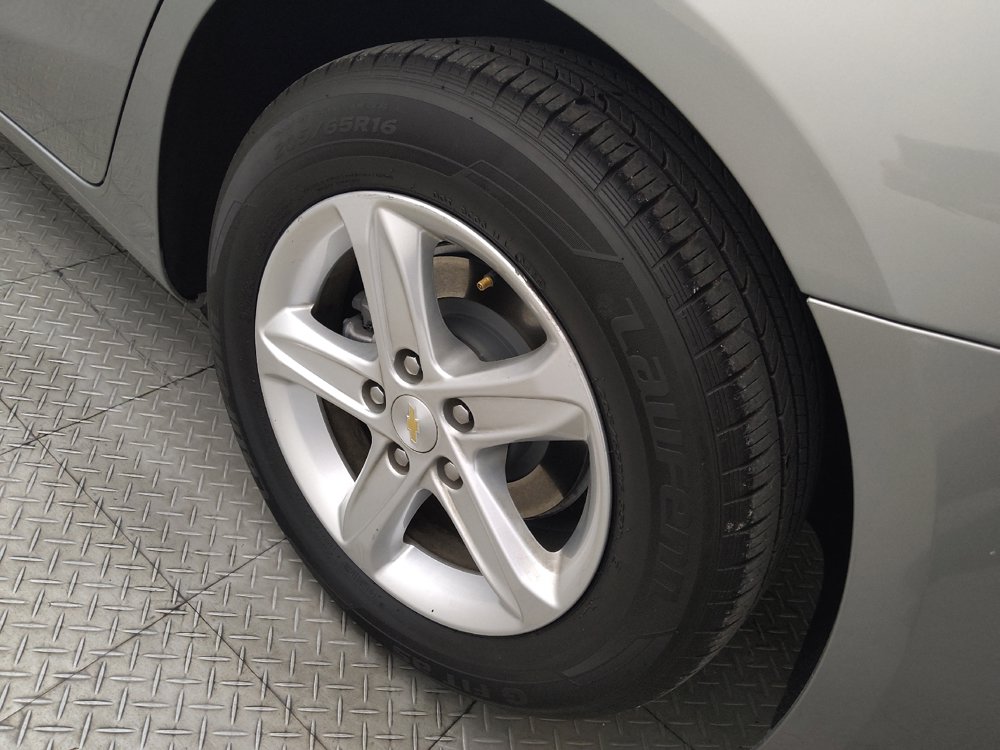 Used 2023 Chevrolet Malibu LS FWD image 31