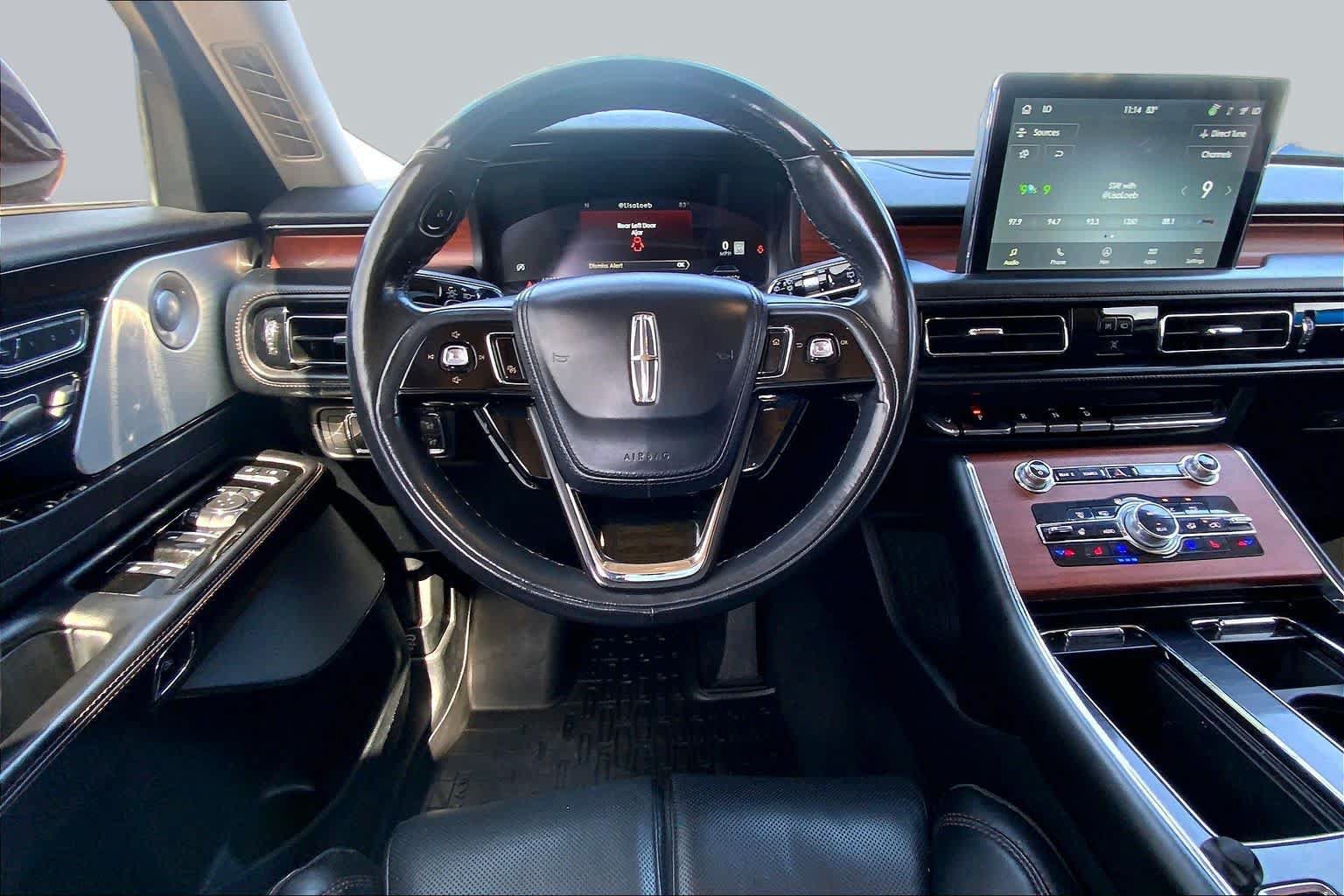 Used 2022 Lincoln Aviator Reserve w/ Equipment Group 201A AWD/4WD image 6