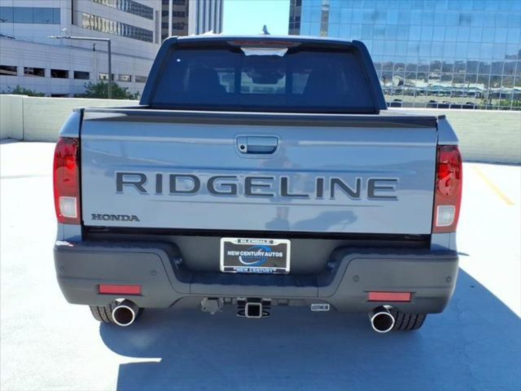 New 2025 Honda Ridgeline Black Edition image 5