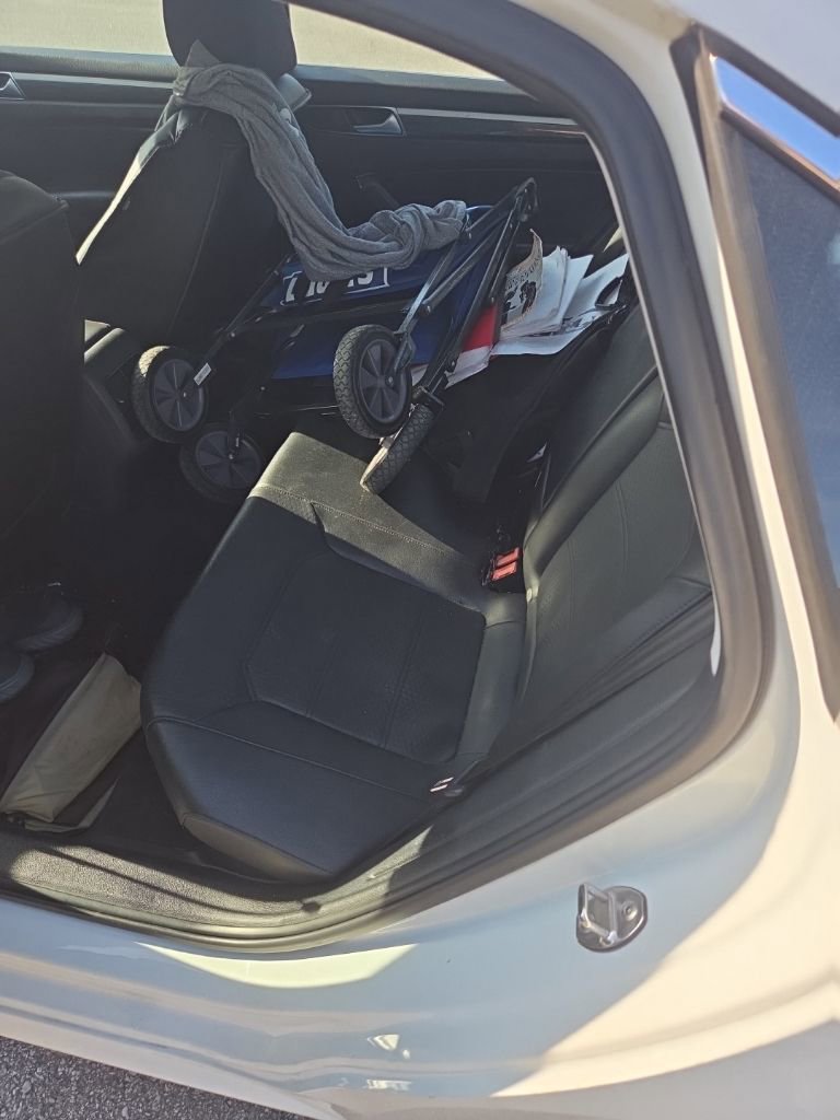 Used 2016 Volkswagen Passat 1.8T SE FWD image 5