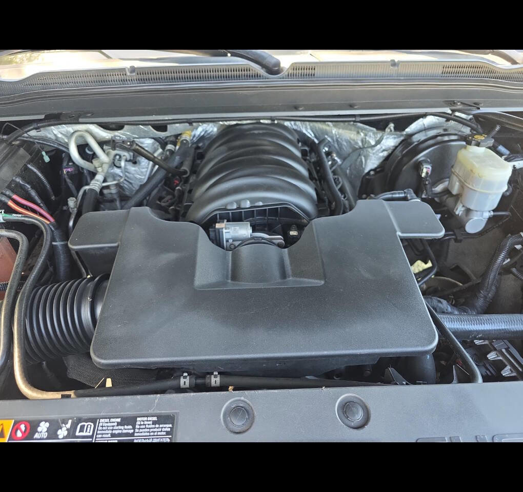 Used 2017 Chevrolet Suburban LT image 23
