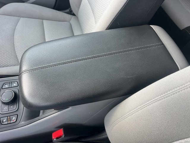 Used 2023 GMC Terrain SLE w/ Driver Convenience Package image 31