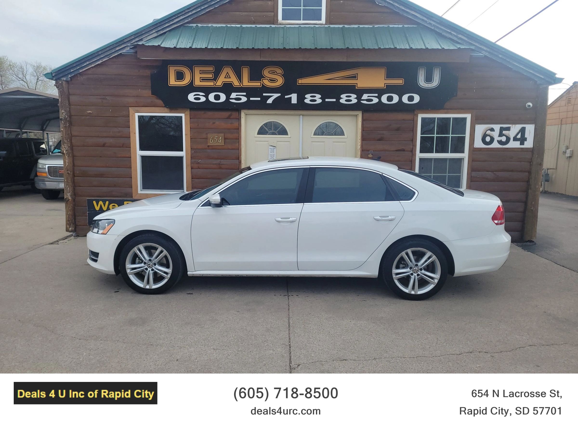Used 2014 Volkswagen Passat TDI SE FWD image 1
