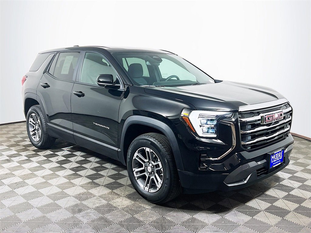Used 2025 GMC Terrain Elevation