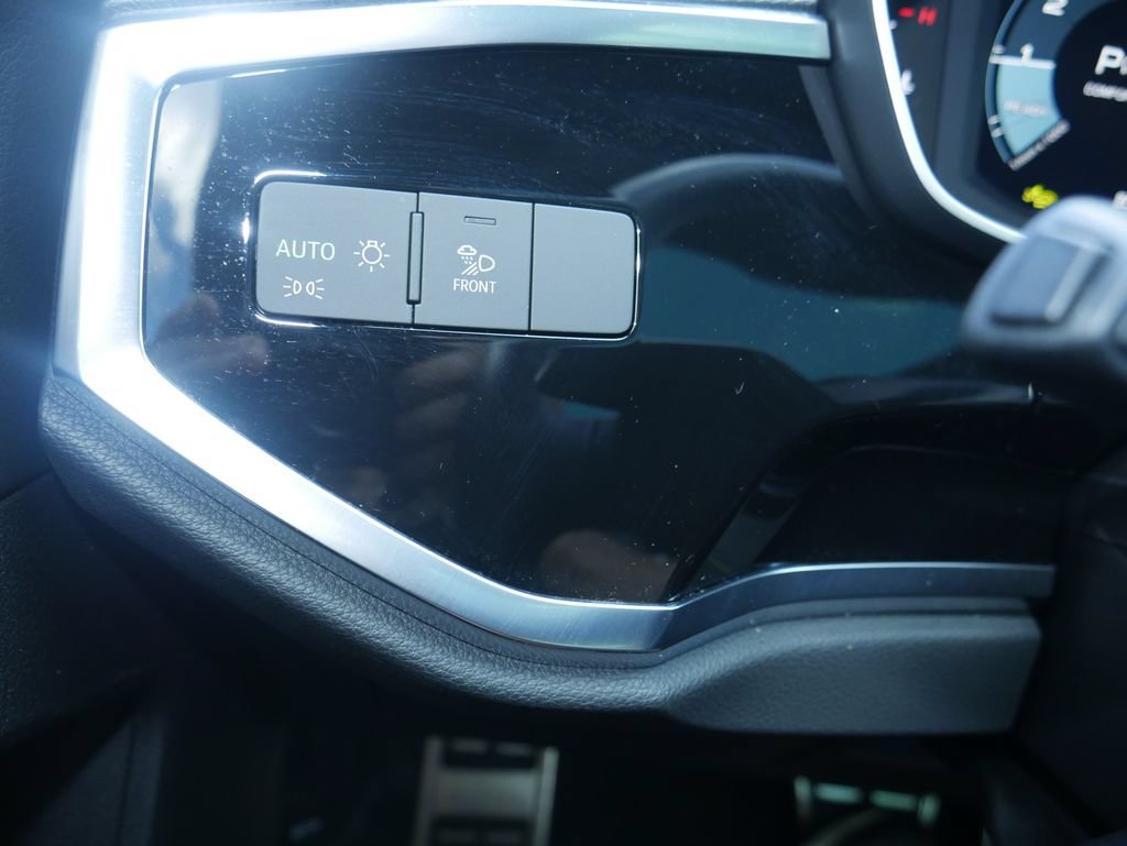 Certified 2025 Audi Q3 2.0T Premium Plus AWD/4WD image 39