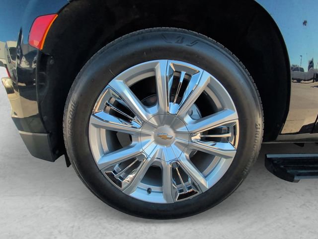 Used 2024 Chevrolet Suburban High Country image 23