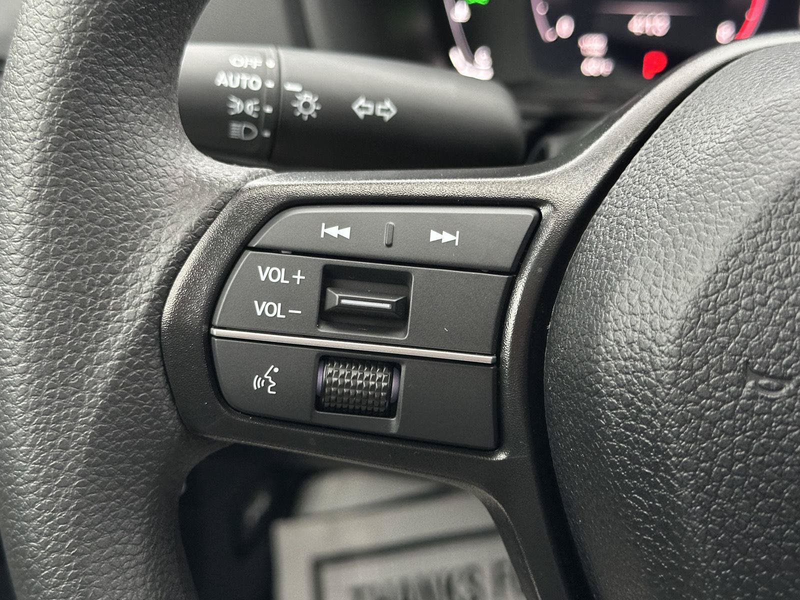 Used 2025 Honda Accord SE image 13