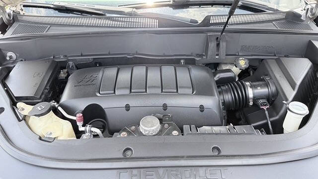 Used 2011 Chevrolet Traverse LS FWD image 24