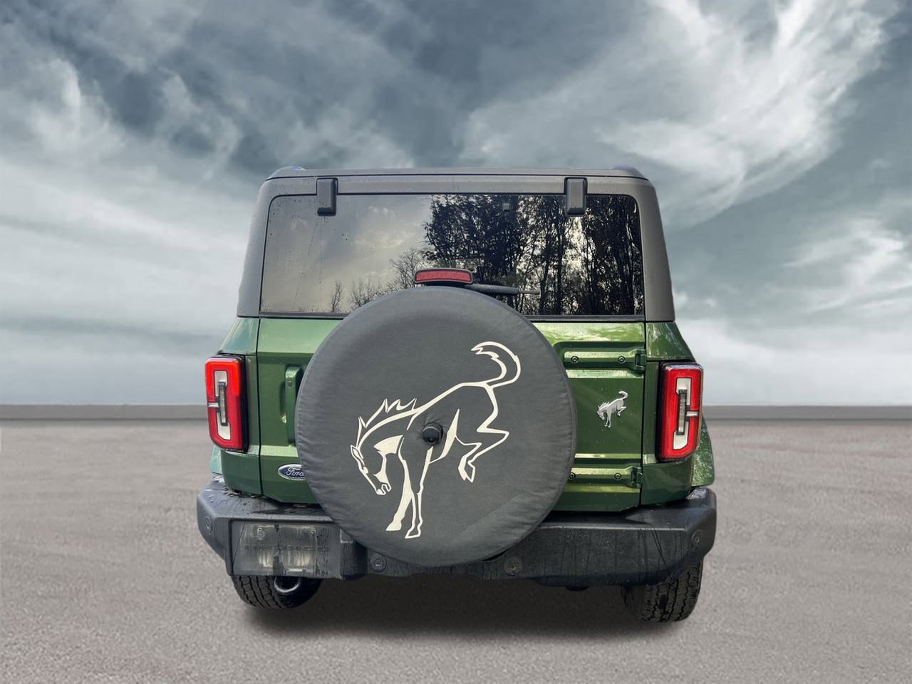 Used 2023 Ford Bronco Outer Banks image 4