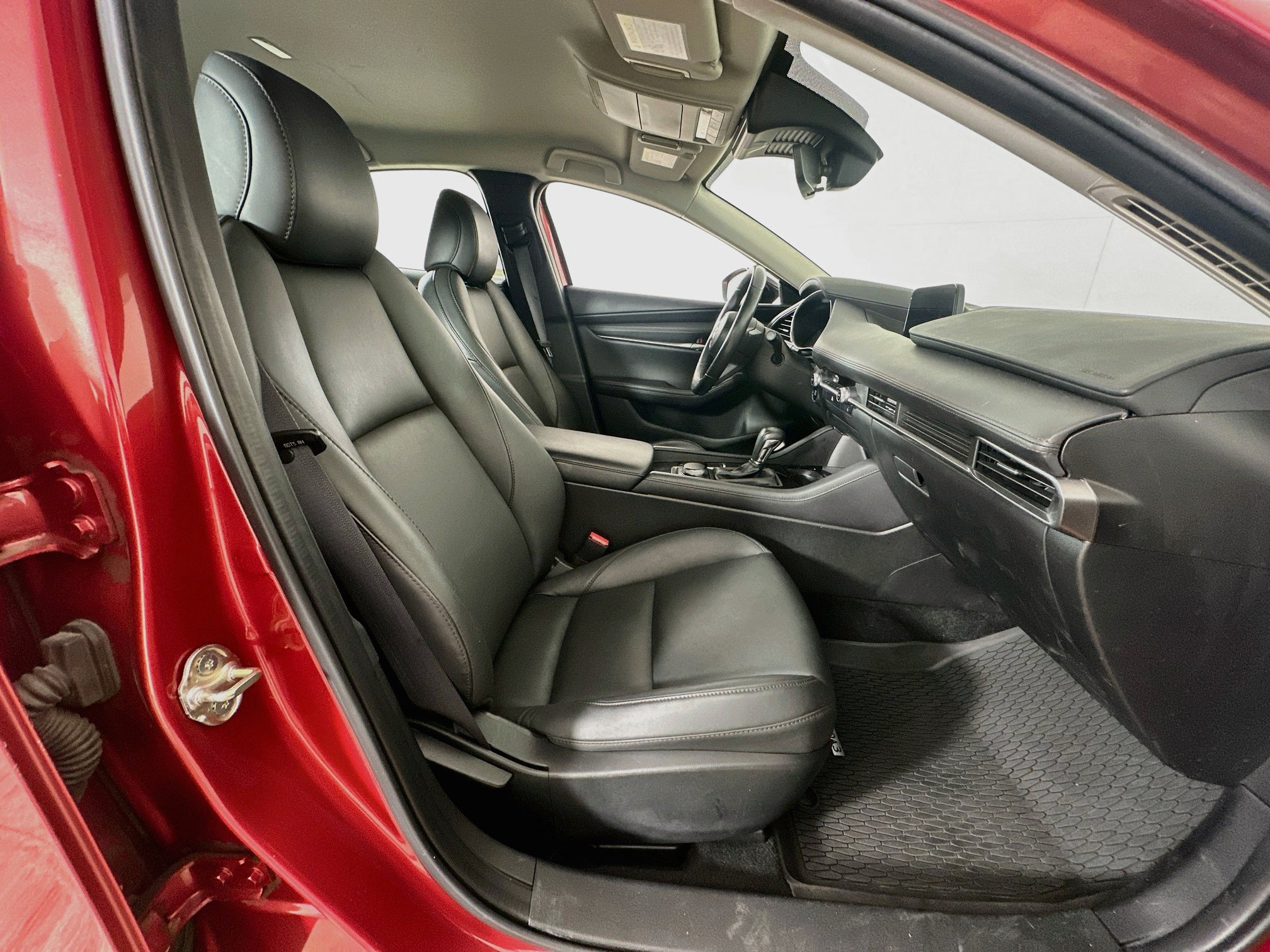 Used 2024 MAZDA MAZDA3 s FWD image 29