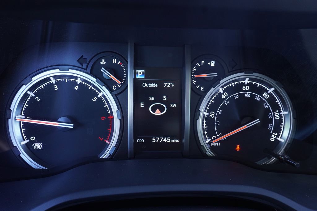 Used 2022 Toyota 4Runner TRD Off-Road Premium w/ Moonroof Package AWD/4WD image 22