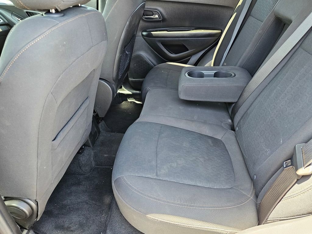 Used 2021 Chevrolet Trax LS w/ Tint and Cruise Package FWD image 18