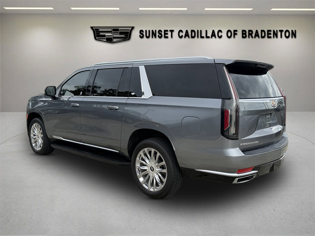 Used 2022 Cadillac Escalade ESV Luxury AWD/4WD image 5