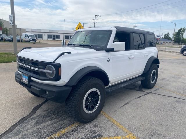 Used 2023 Ford Bronco Outer Banks w/ Sasquatch Package AWD/4WD image 1
