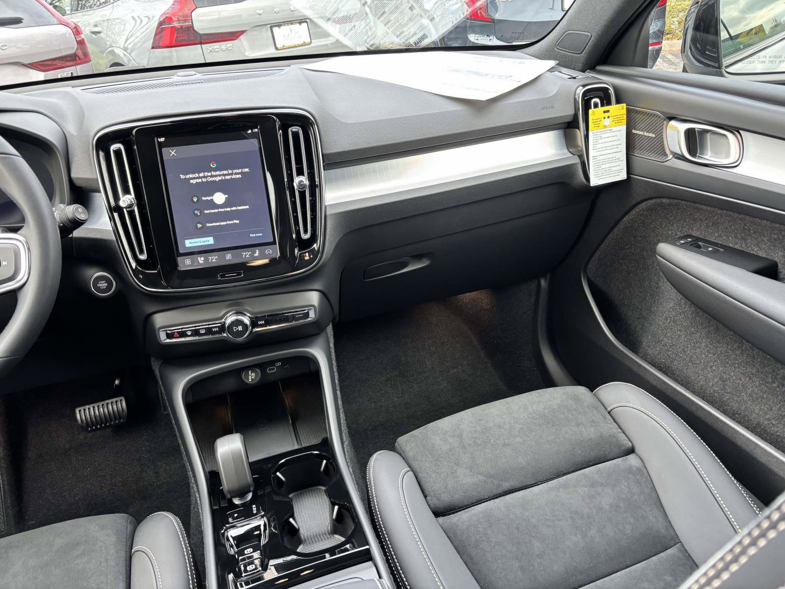 New 2026 Volvo XC40 B5 Ultra w/ Protection Package Premier AWD/4WD image 30
