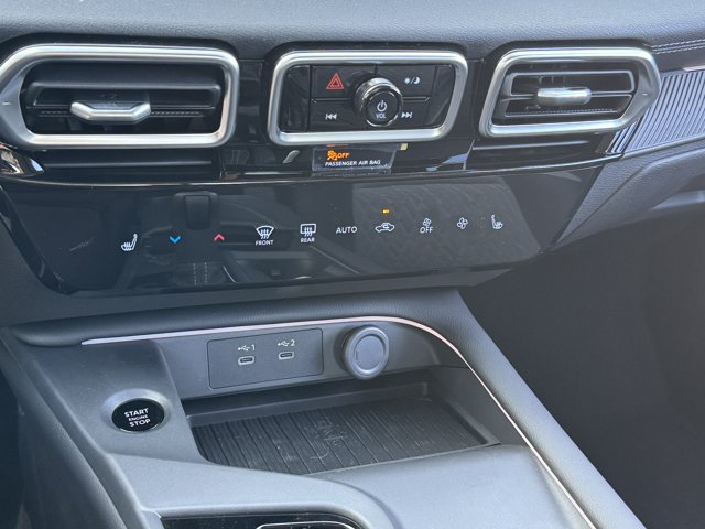 New 2026 Nissan Sentra SV w/ SV Convenience Package FWD image 8