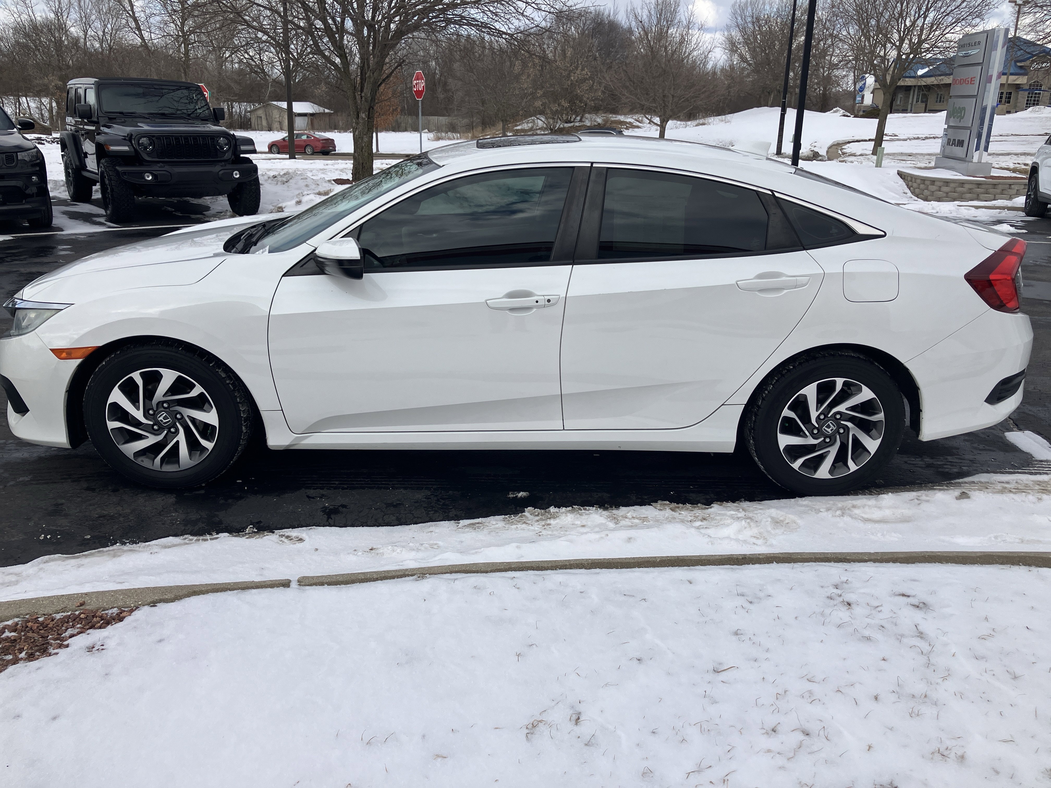Used 2018 Honda Civic EX image 15