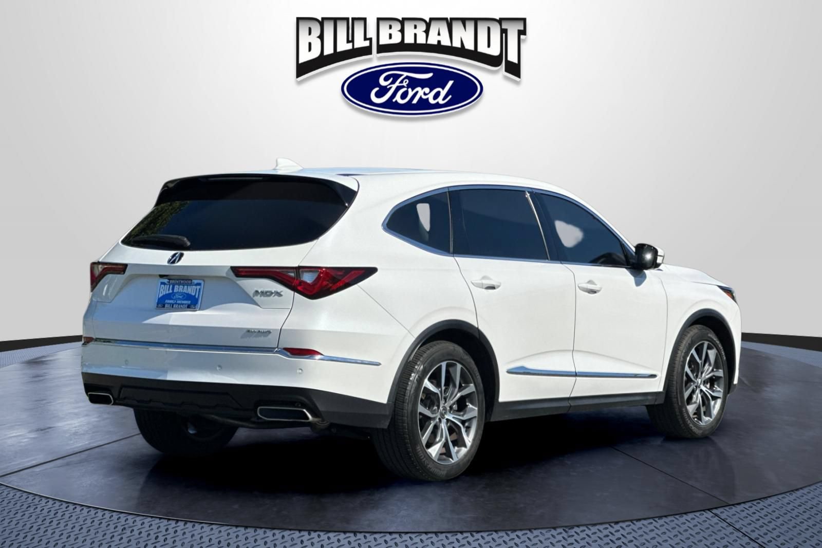 Used 2023 Acura MDX SH-AWD w/ Technology Package image 3