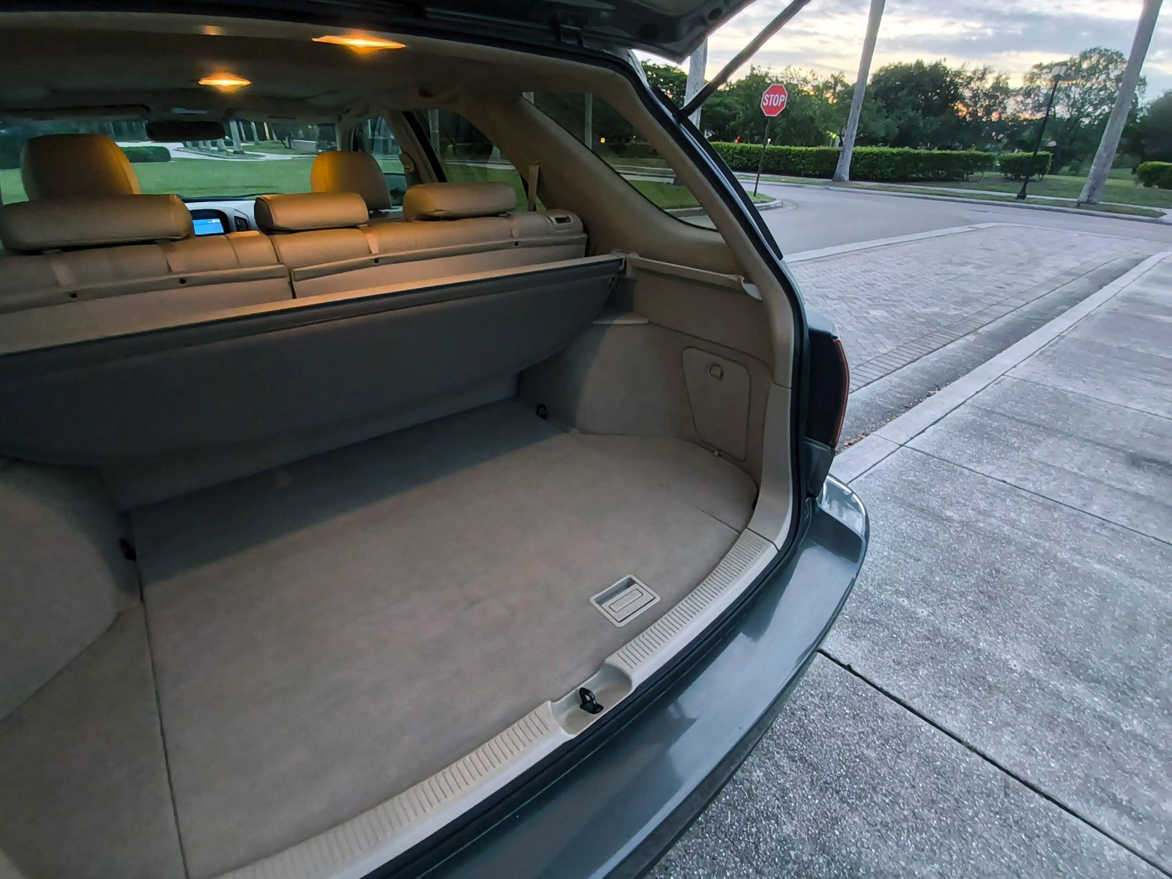 Used 2000 Lexus RX 300 4WD w/ Premium Pkg image 50