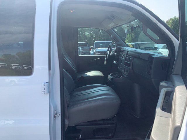 Used 2018 Chevrolet Express 3500 LS RWD image 23