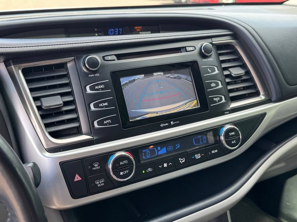 Used 2014 Toyota Highlander Plus w/ Preferred Accessory Package AWD/4WD image 25