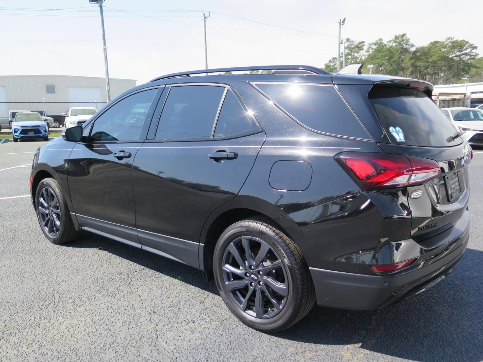 Used 2024 Chevrolet Equinox RS w/ RS Leather Package image 5