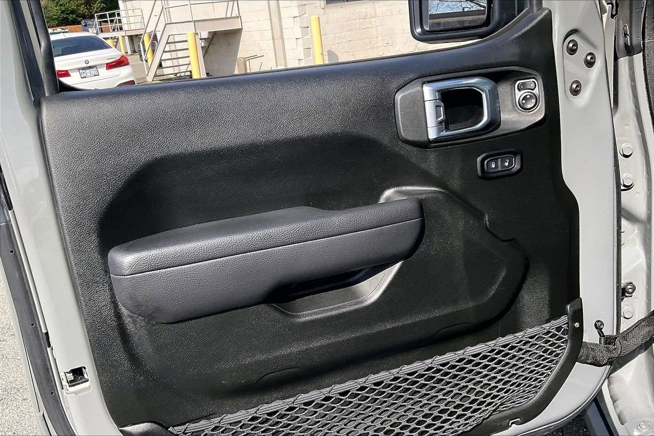 Certified 2023 Jeep Wrangler Willys image 27