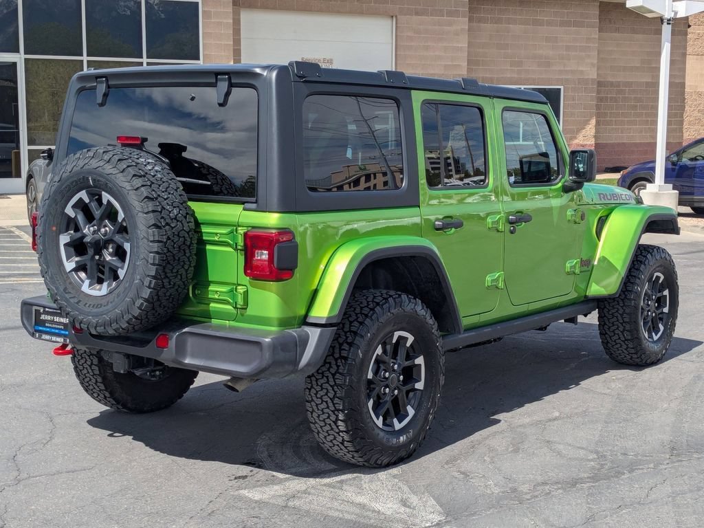 Used 2025 Jeep Wrangler Unlimited Rubicon w/ Convenience Group AWD/4WD image 6