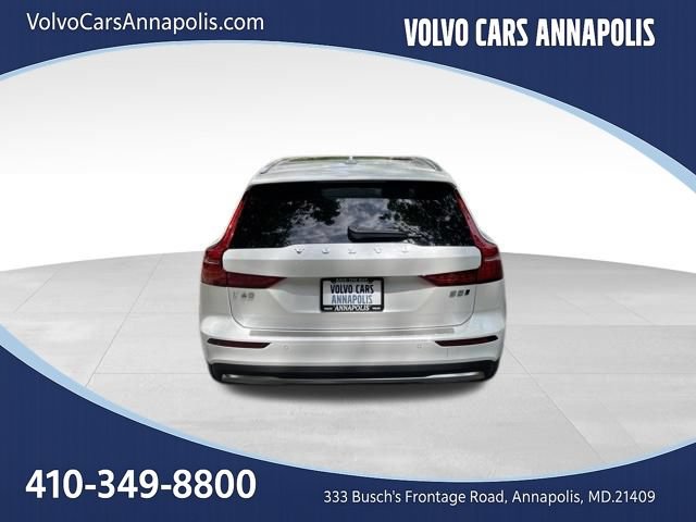 Certified 2025 Volvo V60 B5 Cross Country Ultra AWD/4WD image 7