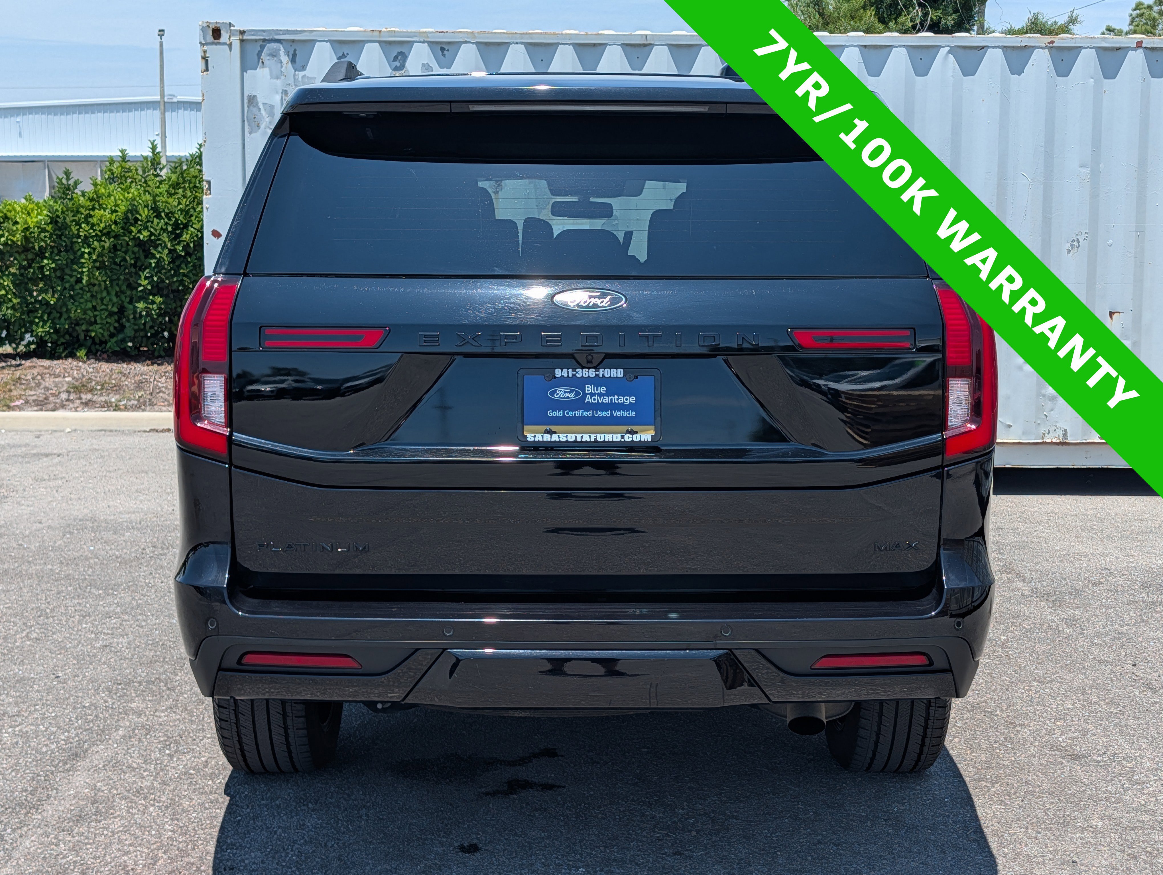 Used 2025 Ford Expedition Max Platinum w/ Stealth Appearance Package AWD/4WD image 5