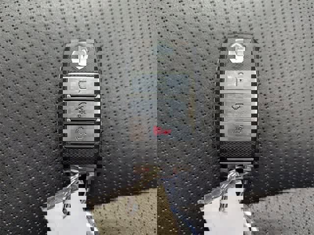 Used 2020 Kia Optima SX image 32