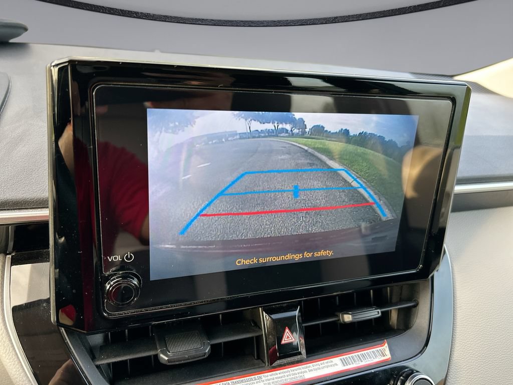 Used 2025 Toyota Corolla LE FWD image 22