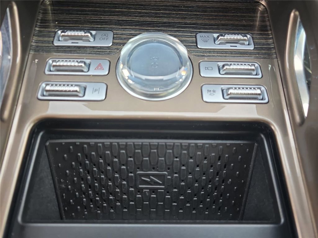 Certified 2024 Lincoln Nautilus Black Label AWD/4WD image 17