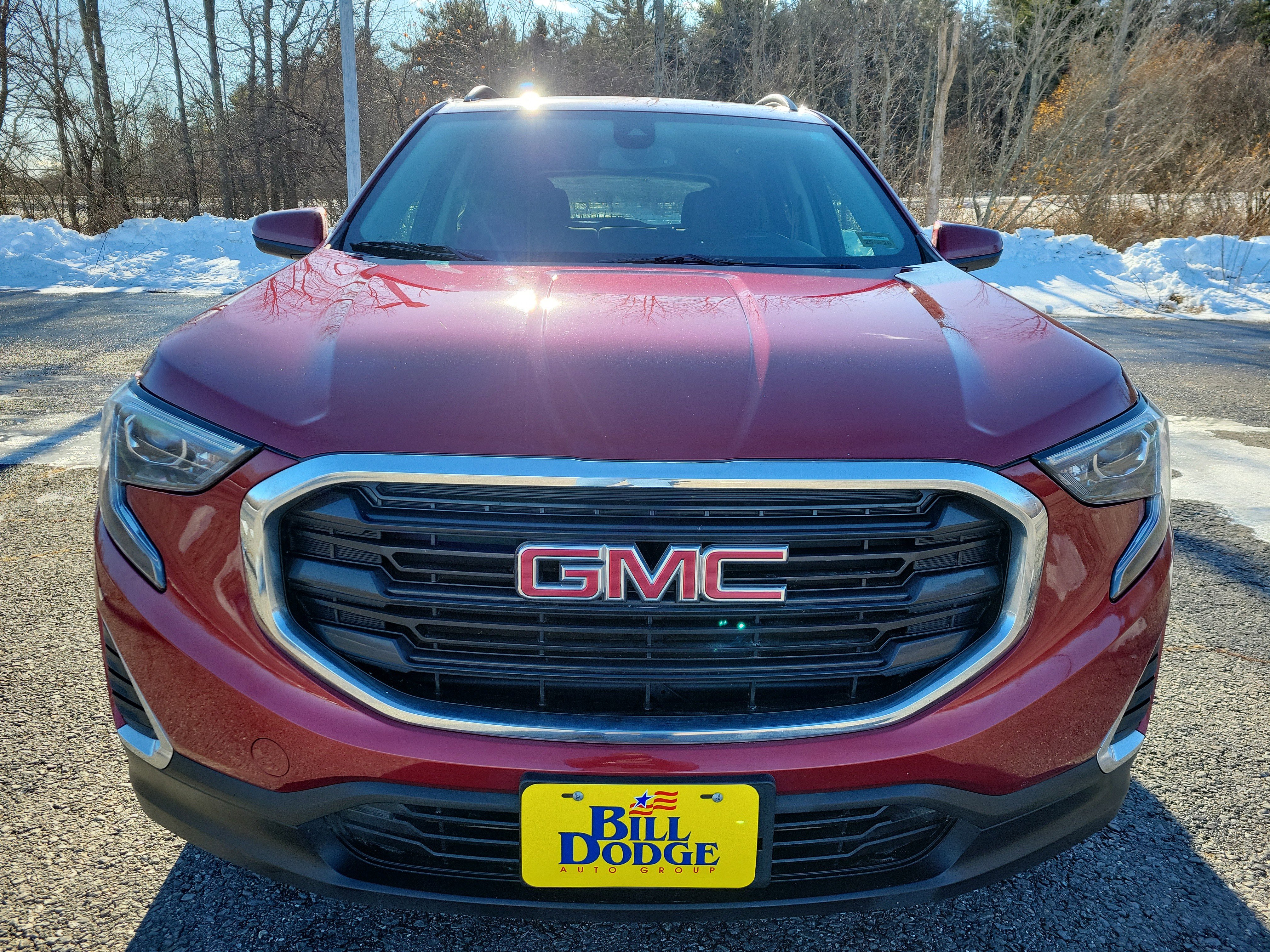 Used 2021 GMC Terrain SLE w/ Driver Convenience Package image 2