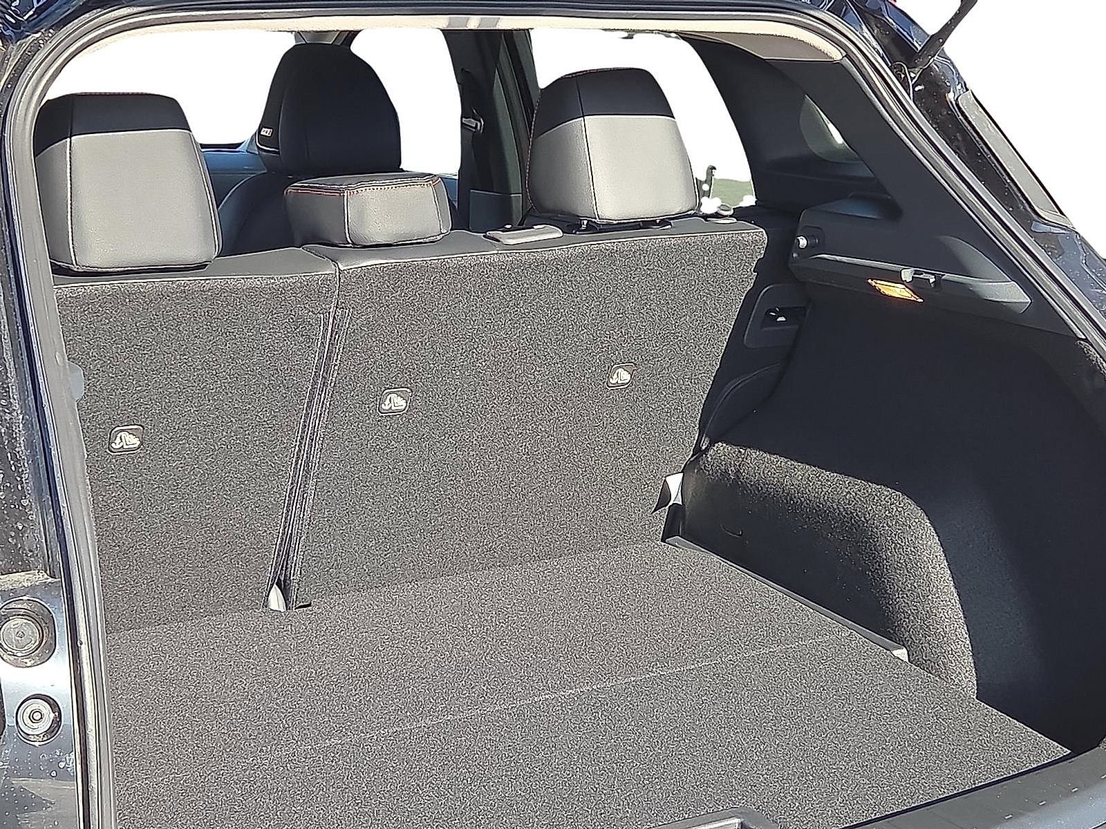 New 2026 Nissan Kicks SR w/ SR Premium Package image 8