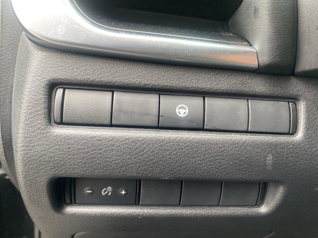 Used 2023 Nissan Rogue SV image 15