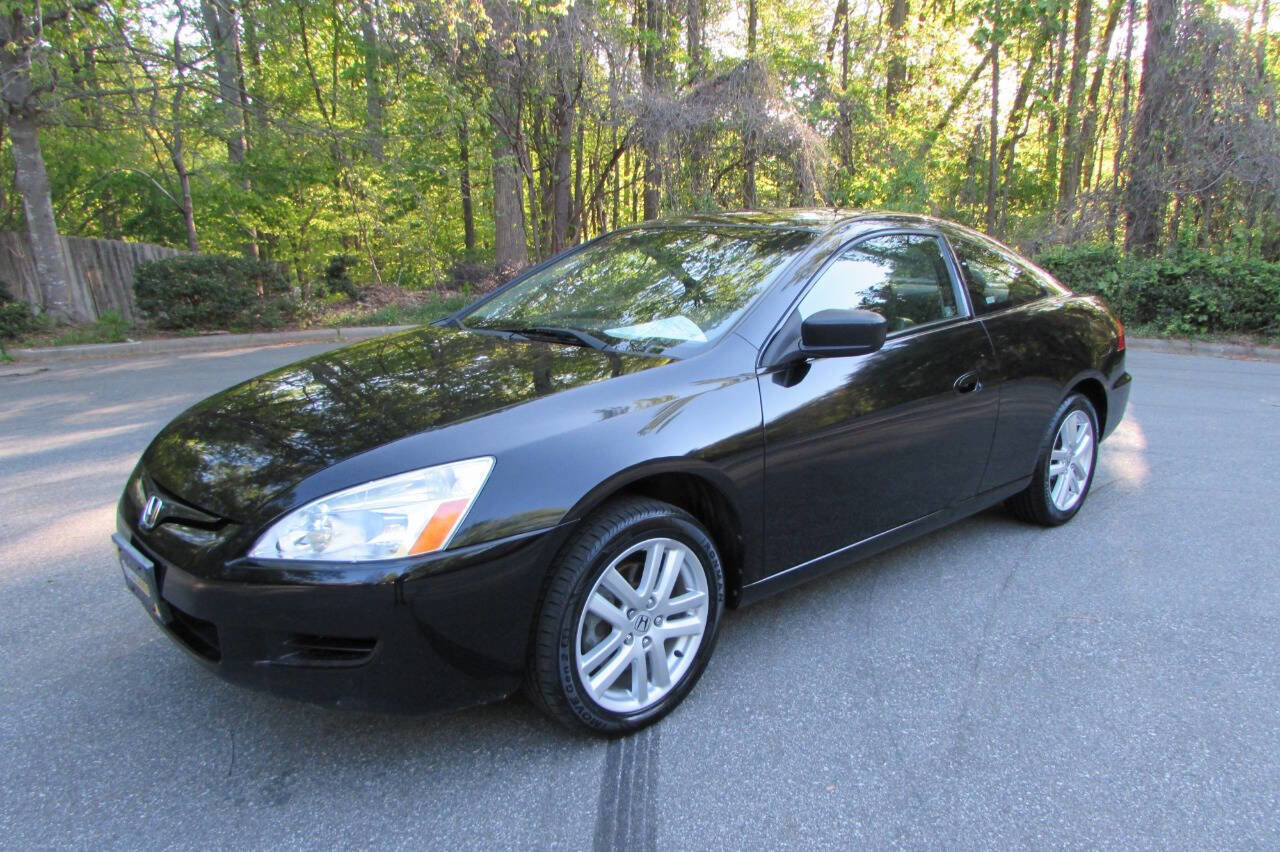 Used 2004 Honda Accord EX image 2