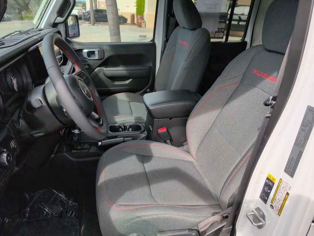 Certified 2024 Jeep Wrangler Unlimited Rubicon w/ Technology Group image 11